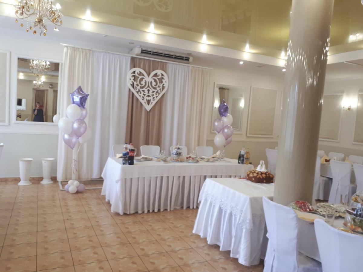 Готель "У Свата" Гришківці Бердичівський Р-Н Hryshkivtsi Exterior photo