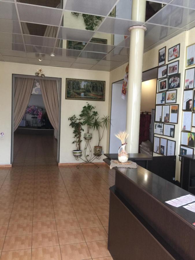 Готель "У Свата" Гришківці Бердичівський Р-Н Hryshkivtsi Exterior photo
